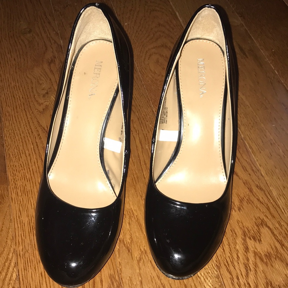 Sz 5.5 Black Heels